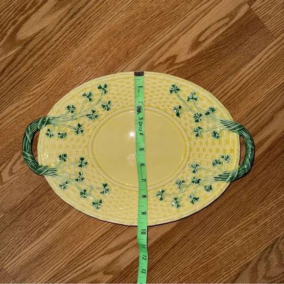 Bordallo Pinheiro Shamrock 14” Oval Serving Platter with Clover Made In Portugal - Picture 6 of 7